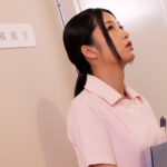 「採精室でイケメン患者と2人きり!不意打ち射精に驚き精子を採取出来なかった熟年看護師が謝りながら2発目の精液検査を手伝ってくれた」VOL.6