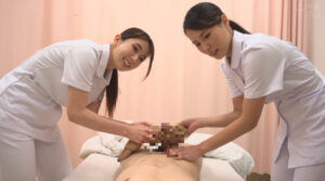 おばさん看護師の透けパン尻でも勃起してしまう僕 7