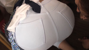 おばさん家政婦のいやらしいデカ尻 江里子