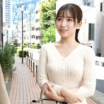 バイト先で働く美しい人妻を家に連れ込み中出しセックス 五日市芽依