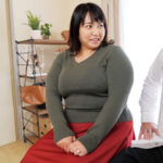 20年間セックスレスの超豊満な爆乳素人妻、久しぶりの快楽に我忘れる。 美里（43歳/K-cup）