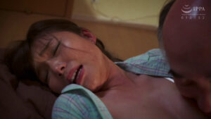 献身･･･義父への肉体介護 性欲処理にされる美人妻 碧しの