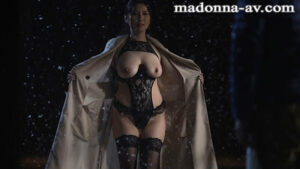 この雪降る寒空の下―。露出狂の人妻を見かねて家に招き入れてしまった。 椎名ゆな