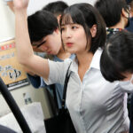 「えっ！おばさんの私が？！」我が子の前で触られ必死に抵抗するも愛液を垂れ流し絶頂が止まらない巨尻母VOL.3