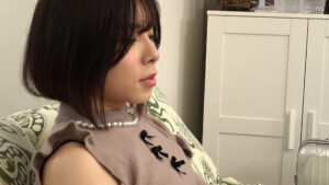 帰省した息子は男の娘！ 息子に興奮を覚える父と母の近親相姦