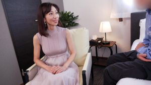 【アラフィフ奥様の夢叶えます】むっつりドスケベ熟女 溢れる性欲を抑えきれず青臭い童貞を筆おろし＆3Pハードファックでガチイキかけ中出しぶっかけスペシャル！！