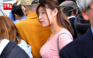 パンティ越し指マン羞恥2 言い訳できないほど愛液で濡れた巨尻を震わせイキ乱れる美熟女