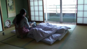 働く人妻の卑猥な体験談 私、誘惑して介護して中出しされました