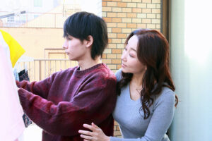 「お前んちの母ちゃんエロすぎだろ！」無防備なモチモチ爆乳ボディで息子の友人を虜にする五十路母 よしい美希