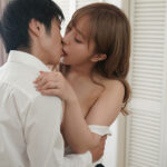 カノジョよりも彼女のお母さんが性癖にぶっ刺さり、勃起しすぎてチ〇ポが痛い。 安斉愛結