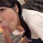 初めてのセンズリ鑑賞で突然顔射されるアラフィフ熟女4