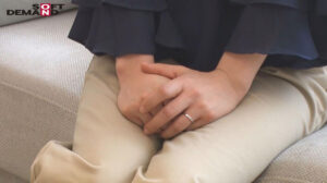 寝取らせ願望のある旦那に従い出演させられた人妻 case1