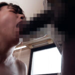 侵入者-覆面黒人に襲われ潮吹きしながら堕ちた人妻-